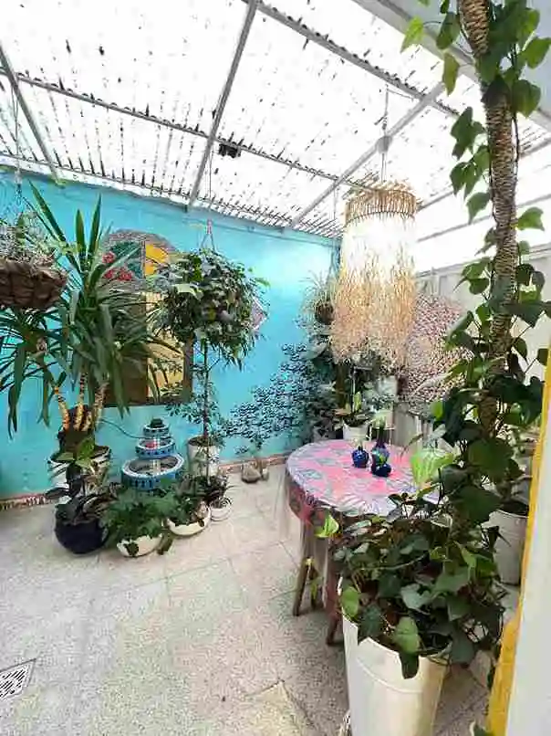 نمای بیرونی مرکز